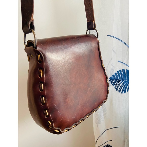 70s Vintage Boho Leather Bag - Picture 3 of 10